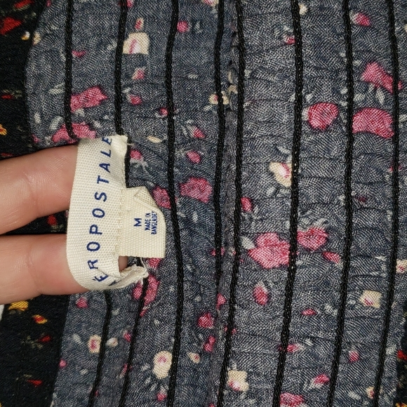 Crop Top - Picture 4 of 5